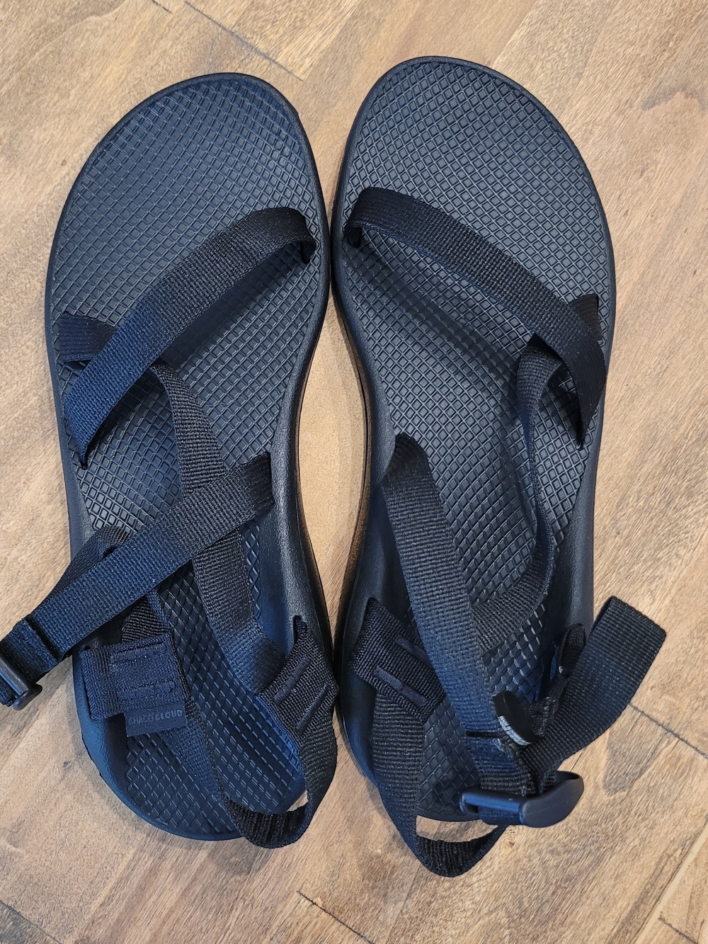 Chaco Women's Size 12 Black Z Cloud Sandals